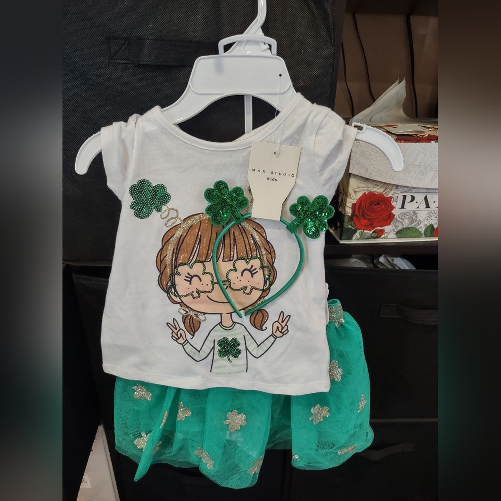 Green clover three-piece
